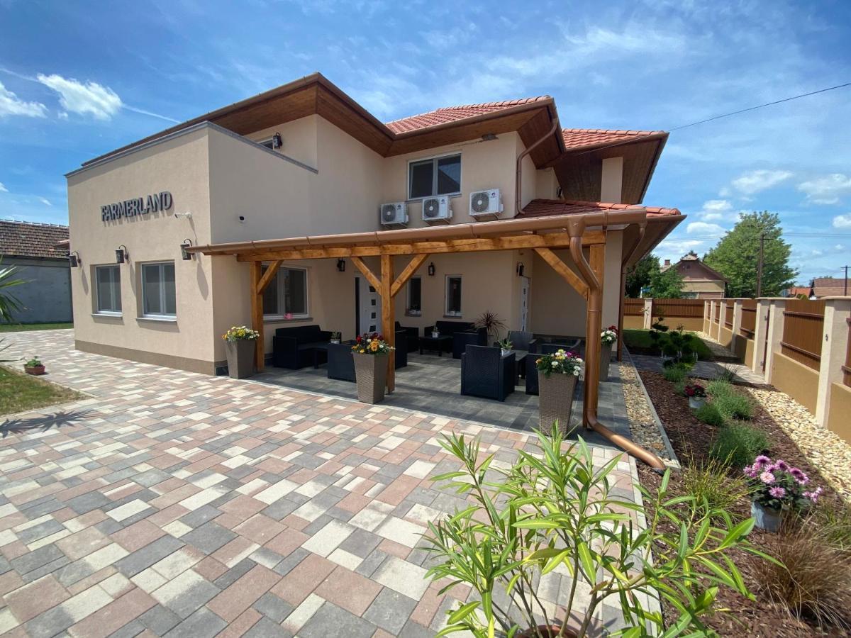Farmerland Abadszalok Exterior photo