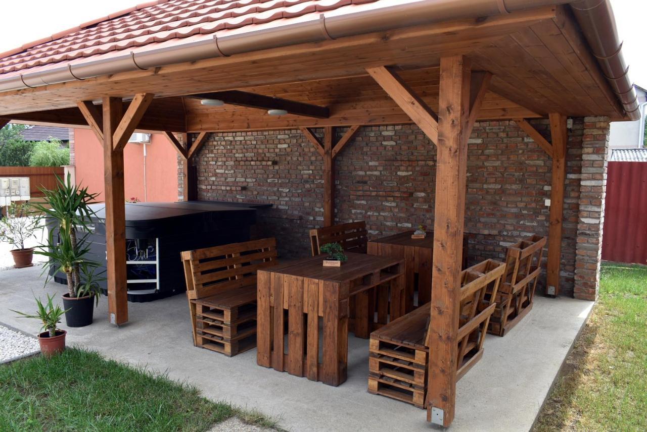 Farmerland Abadszalok Exterior photo